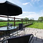 1 Bed In Darlington Oc-75147 بيت للعطل