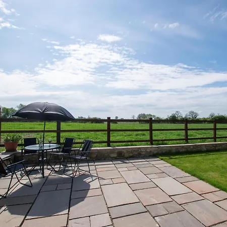 펜션 1 Bed In Stapleton 75147 Newton Morrell